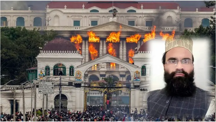 آنکھ جو کچھ دیکھتی ہےلب پہ آسکتانہیں!