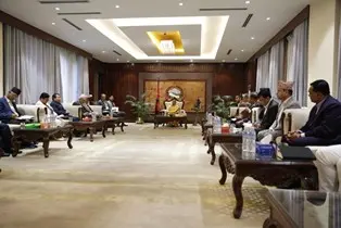 وزیراعظم نے انتخابات کے لیے سیاسی ماحول بنانے پر تبادلہ خیال کیا۔...