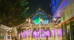 حضور خطیب البراہین کا شمار جامعہ اشرفیہ مبارک پور کے قابل قدر فرزندوں میں ہوتا ہے...
