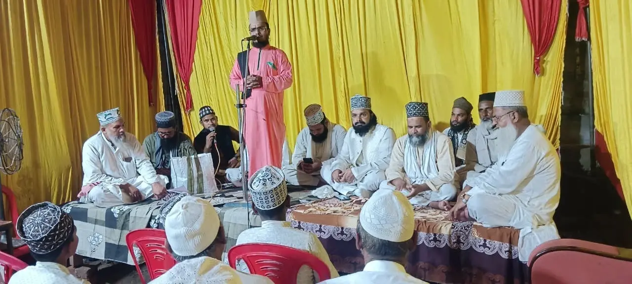 غوث الاعظم نے اپنی تعلیمات میں دہشت گردی و انتہا پسندی کی شدید مذمت کی ہے۔ مولانا غلام یزدانی احمد...