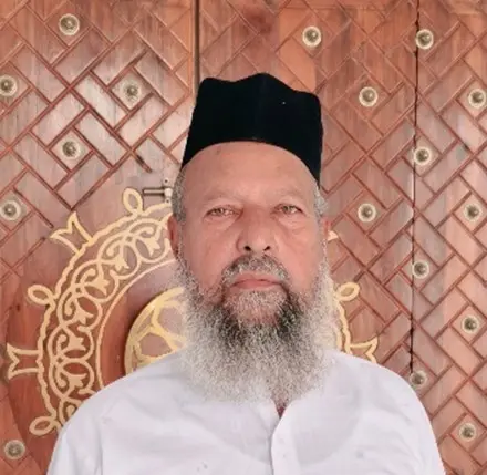 آدھی روٹی کھائیے، بچوں کو پڑھائیے: مشائخ مارہرہ