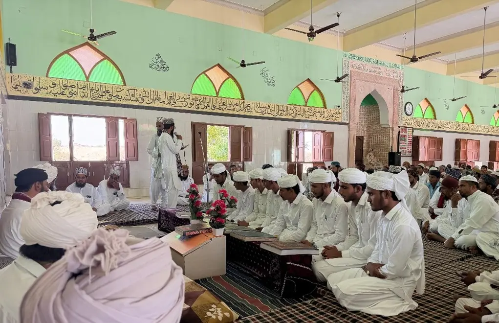 دارالعلوم انوار مصطفیٰ سہلاؤ شریف میں جشنِ افتتاحِ بخاری شریف