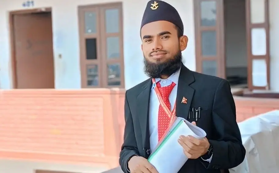 مفتی محمد حبیب القادری صمدی  کو گریجویشن اسکالرشپ سے نوازا گیا...