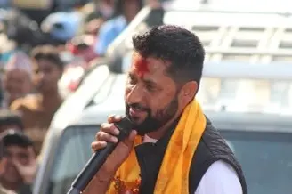 حکومت کسی کو بے گھر نہیں ہونے دے گی، اس پر سیاست نہ کرے:روی لامیچھانے...