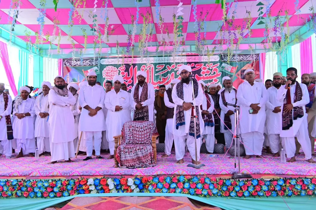 گاگریا و علاقۂ گفن سے سہلاؤ شریف تک نکلا عظیم الشان جلوسِ محمدی ﷺ، جگہ جگہ والہانہ استقبال...